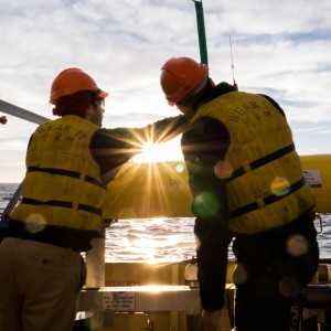 Adjusting an autonomous underwater vehicle at sunrise